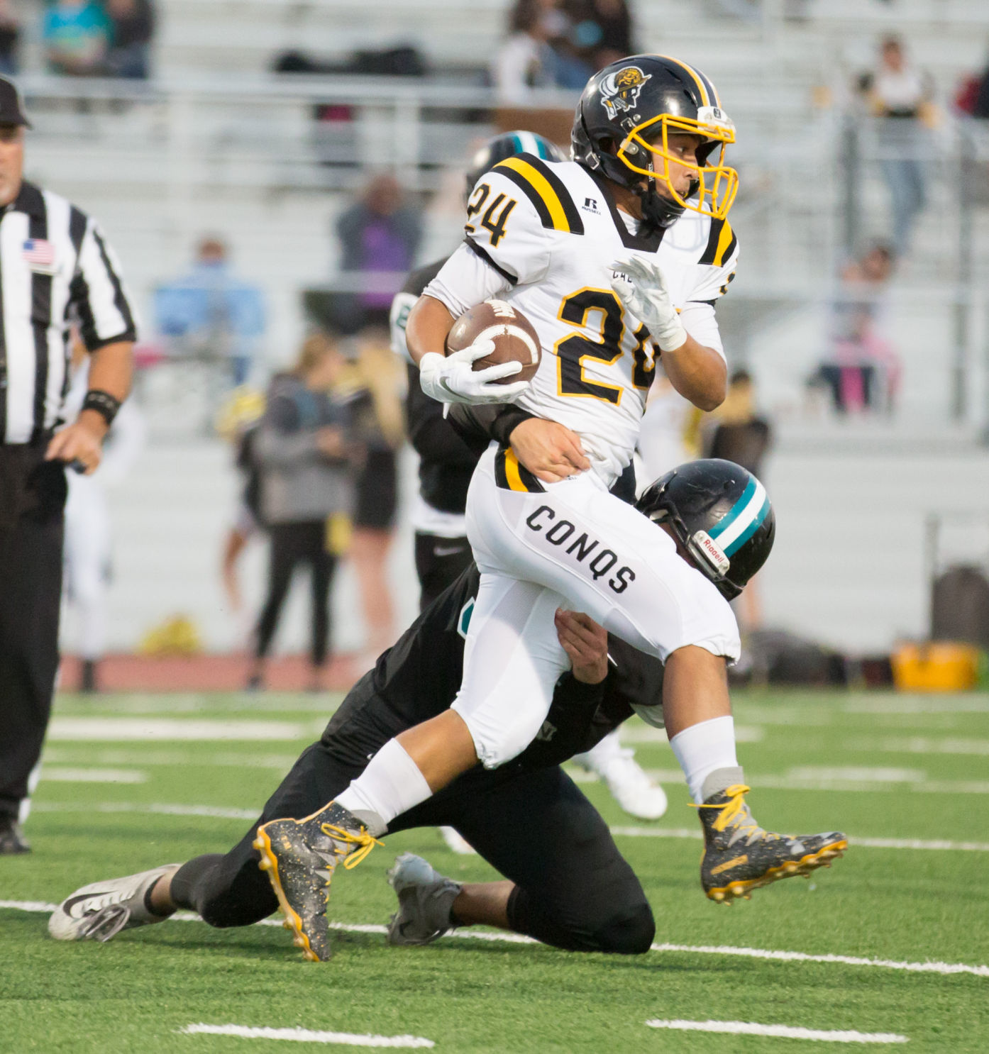 090771 Pioneer Cabrillo Football 016.jpg